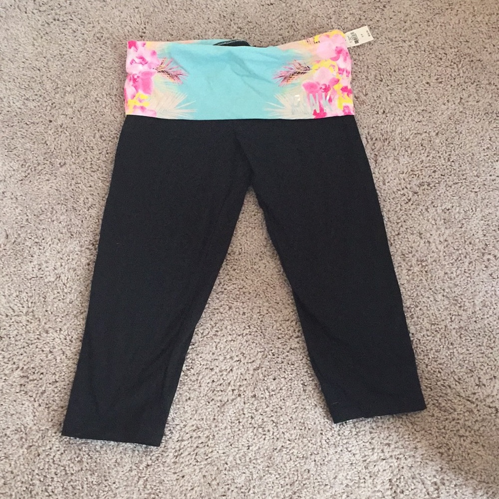 Victoria’s Secret: Pink Yoga pants
